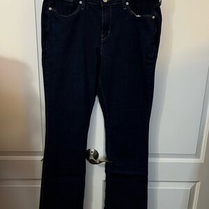 Levi’s Women's 415 classic boot cut dark blue wash. 16W Like New!!